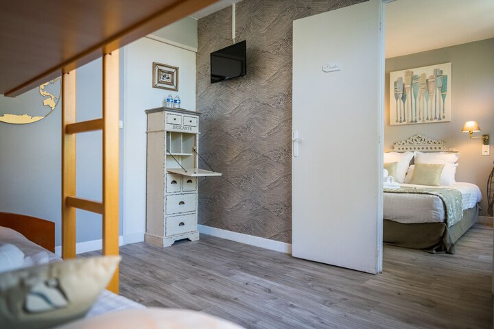 Room 33 of 75