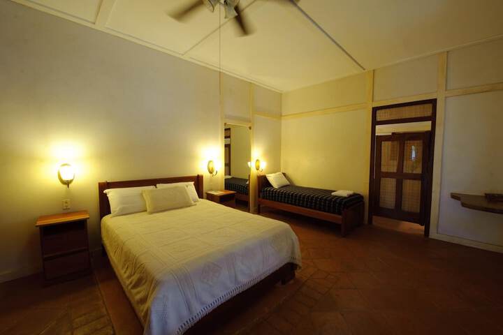 Room 17 of 99