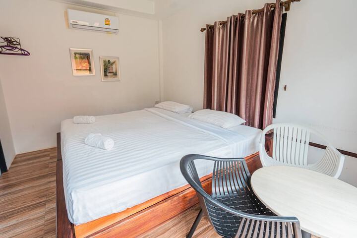 Room 5 of 46