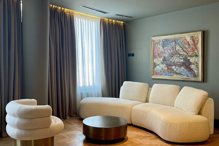 Room 36 of 163