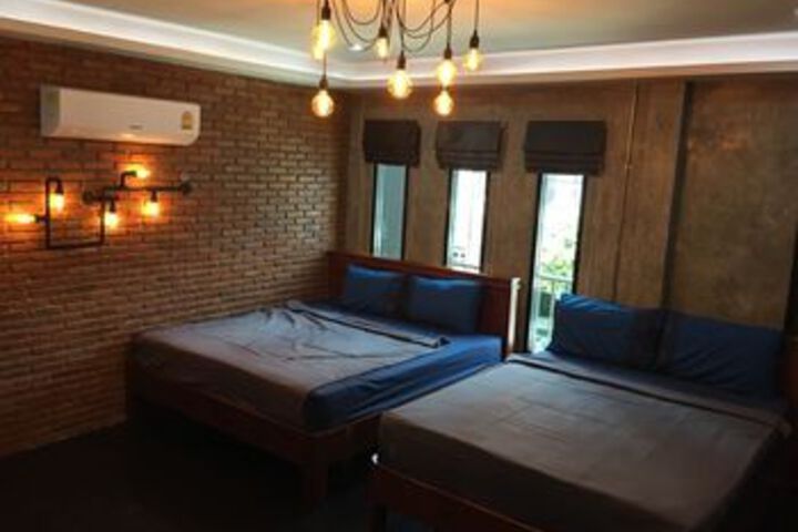 Room 8 of 60