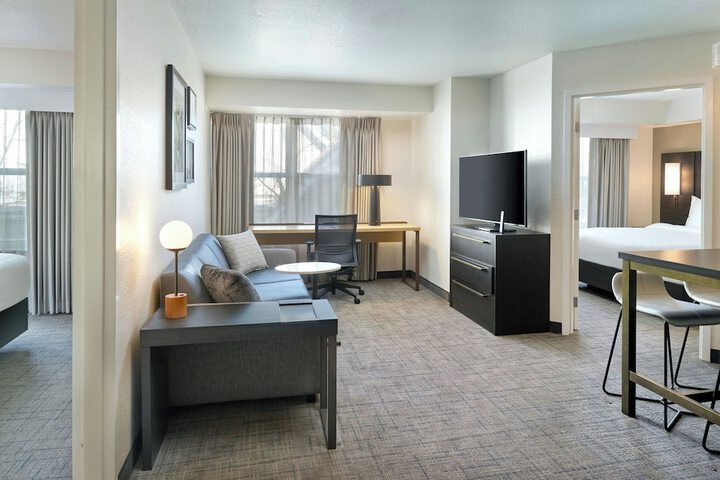 Room 13 of 29