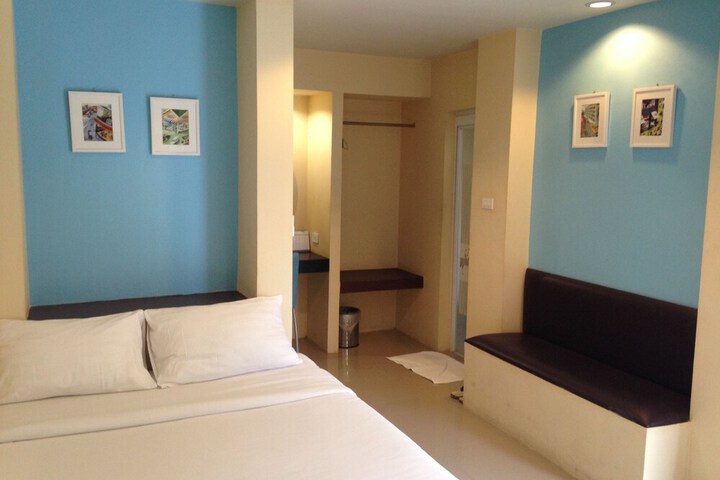 Room 15 of 36