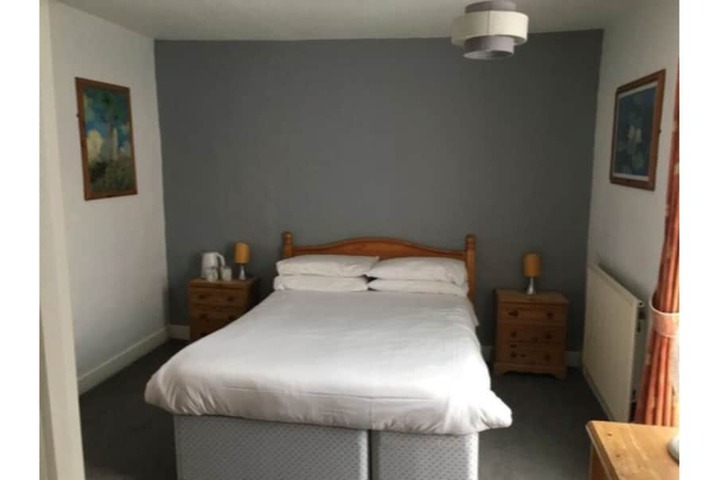 Room 6 of 66