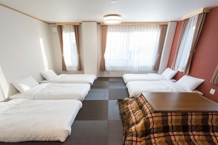 Room 8 of 36