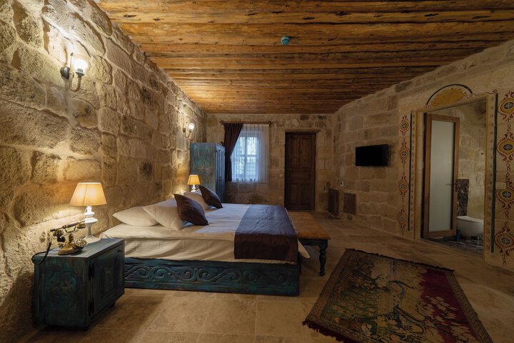 Room 4 of 40