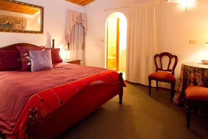 Room 9 of 15