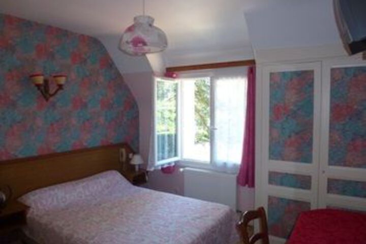 Room 7 of 11