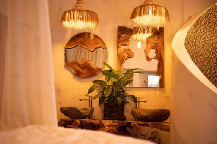 Room 19 of 128