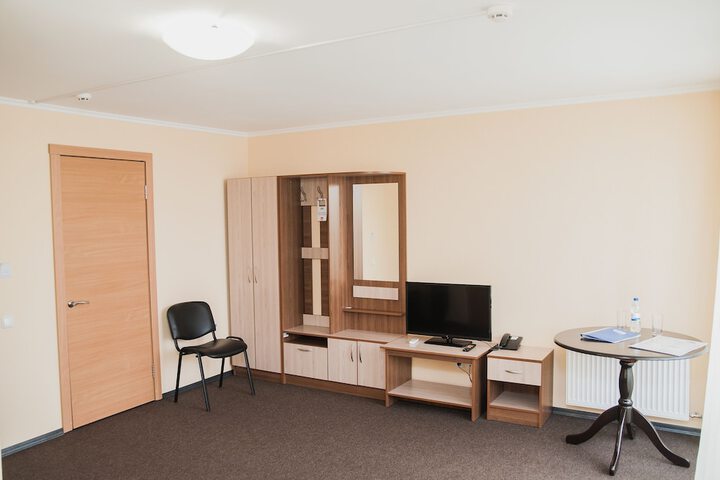 Room 19 of 28