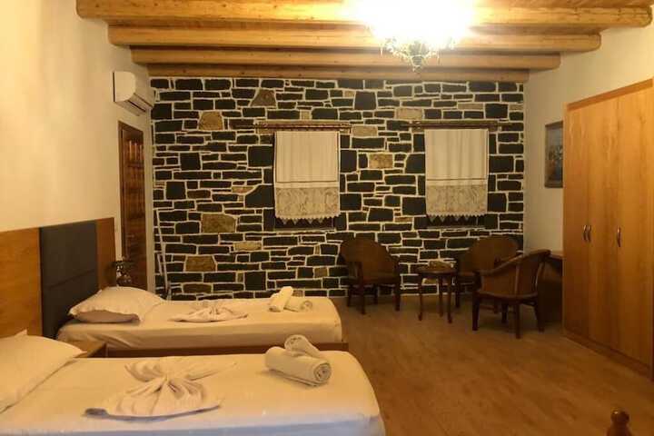 Room 4 of 30