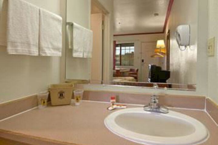 Room 6 of 46