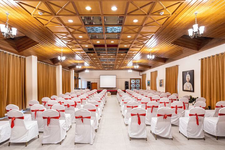 Ballroom/Hall 63 of 83