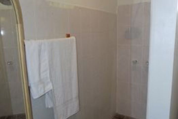 Room 15 of 109