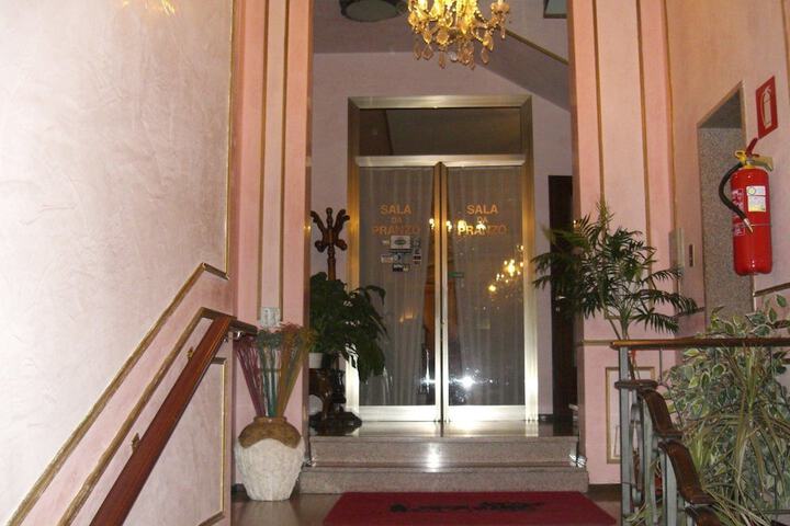 Hotel 12 of 13
