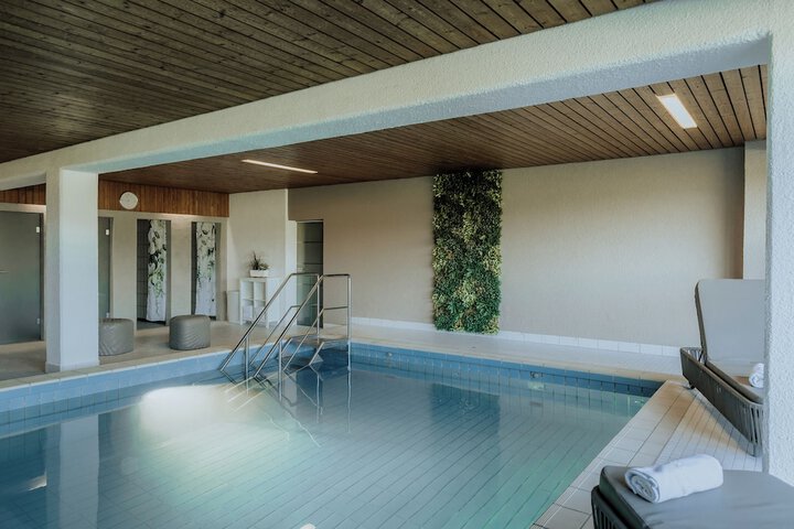 Spa 33 of 46