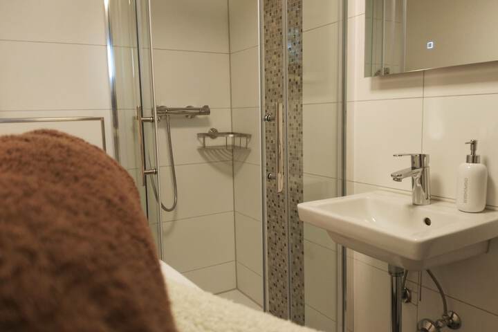 Room 35 of 53