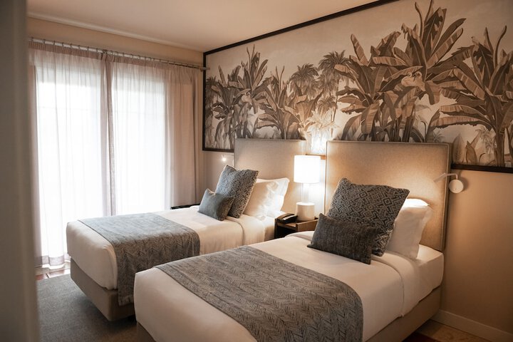 Room 26 of 280