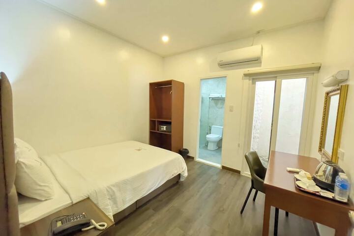 Room 37 of 68
