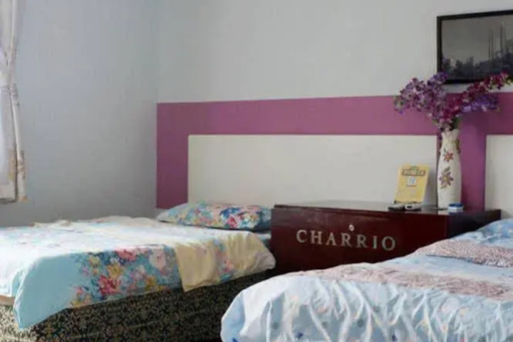 Room 4 of 28