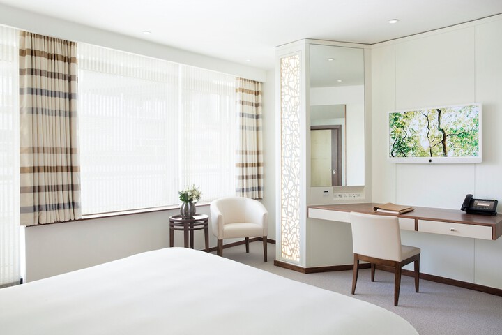 Room 111 of 250