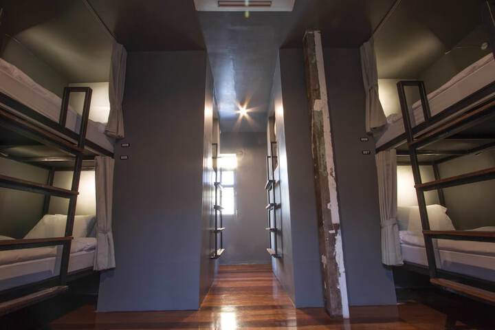Room 13 of 60