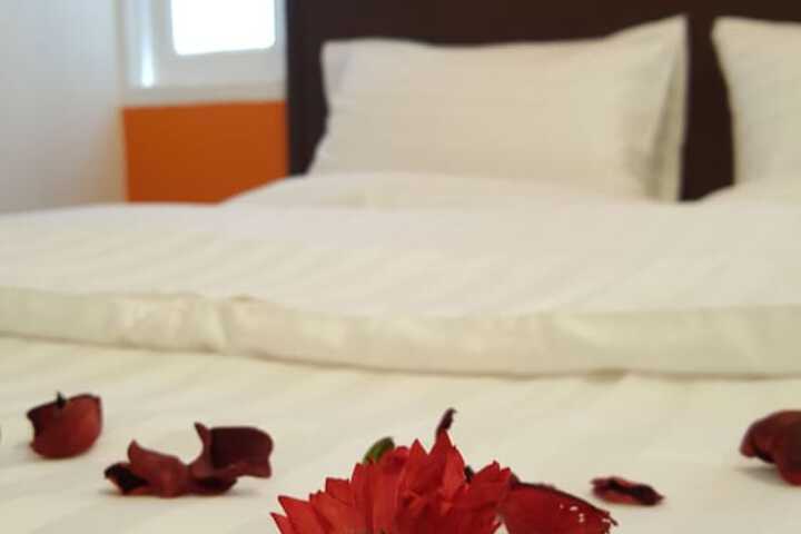 Room 13 of 40