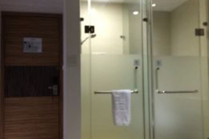 Room 50 of 69