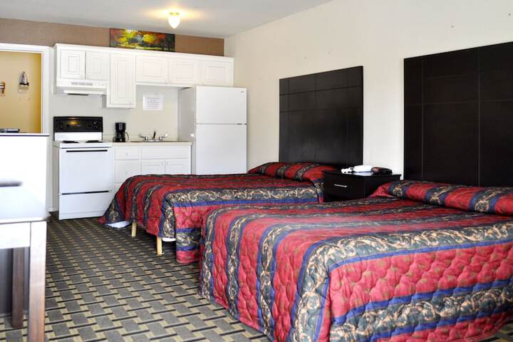 Room 7 of 32