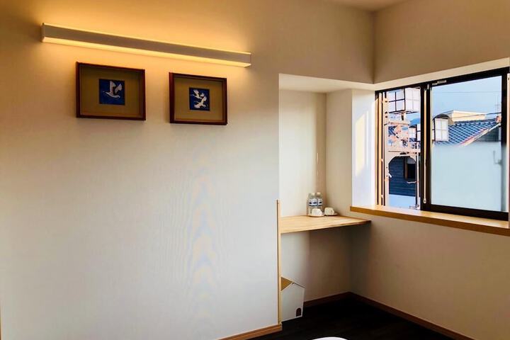 Room 21 of 86