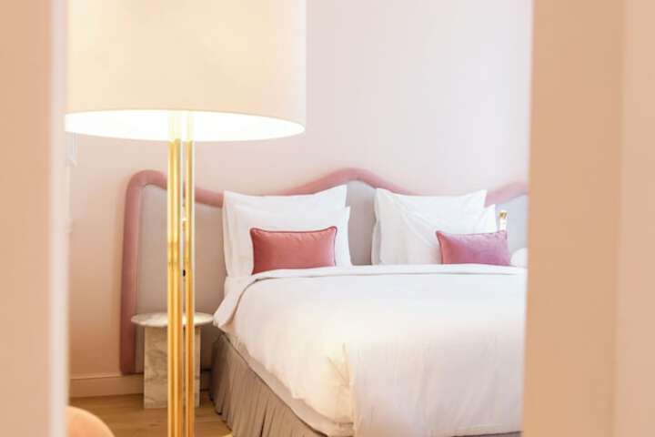Room 45 of 62