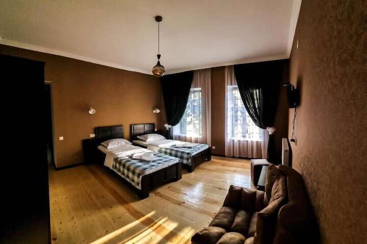 Room 10 of 23