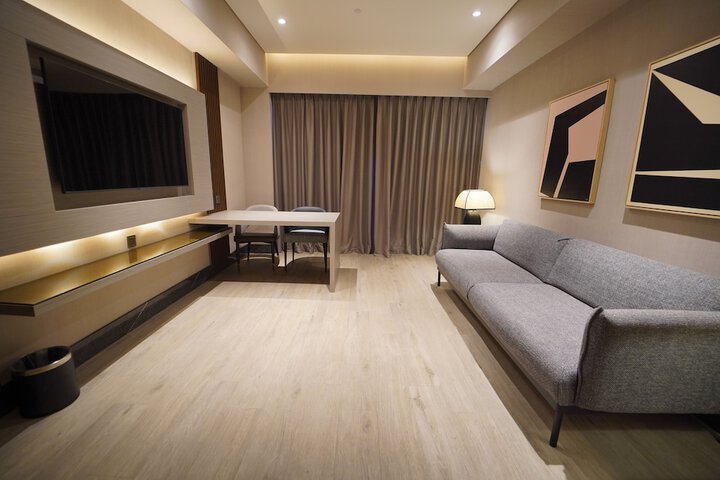 Room 11 of 45