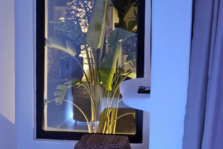 Room 12 of 113
