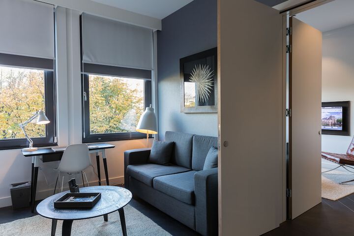 Room 12 of 32