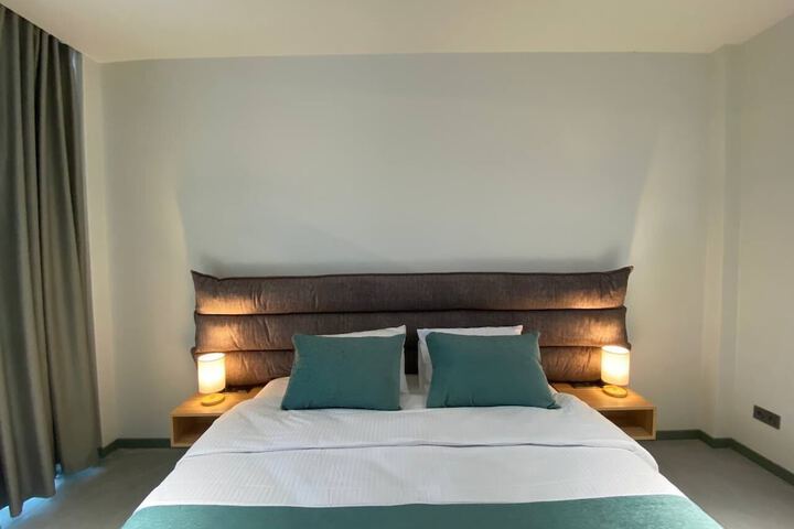 Room 54 of 62