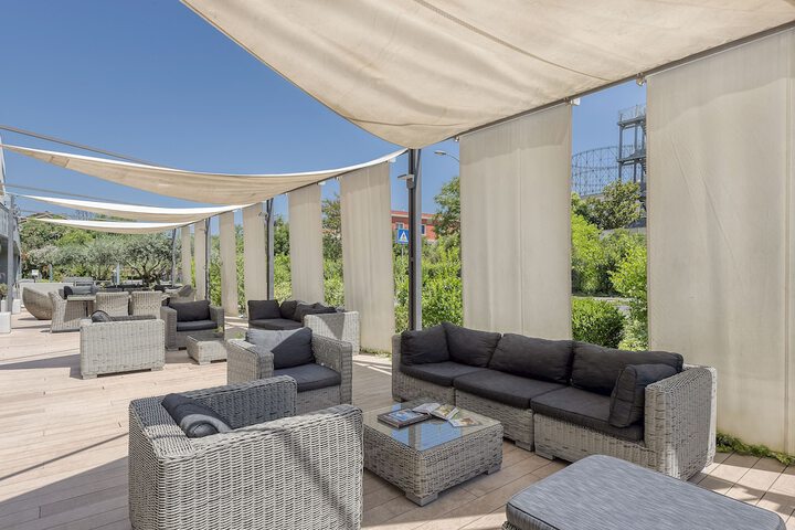 Terrace/Patio 101 of 107