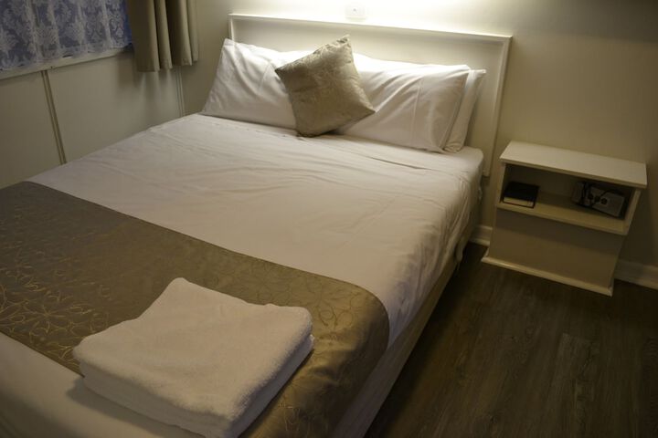 Room 21 of 44