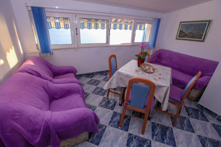 Room 15 of 20
