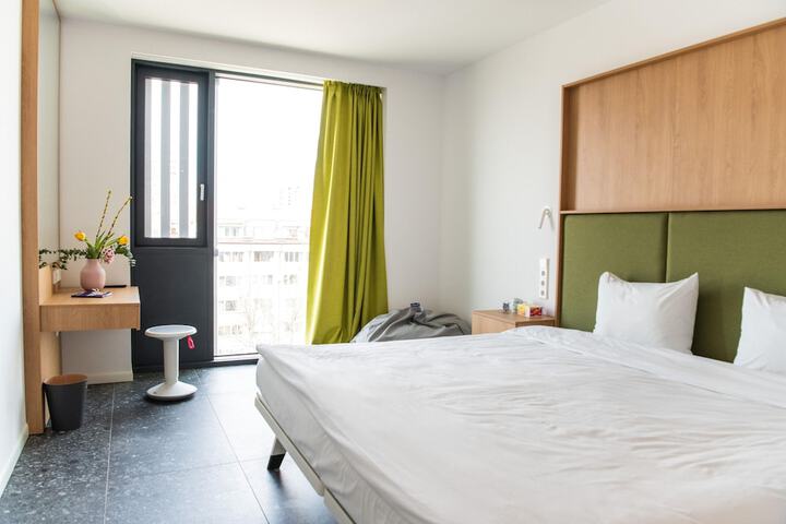 Room 63 of 114