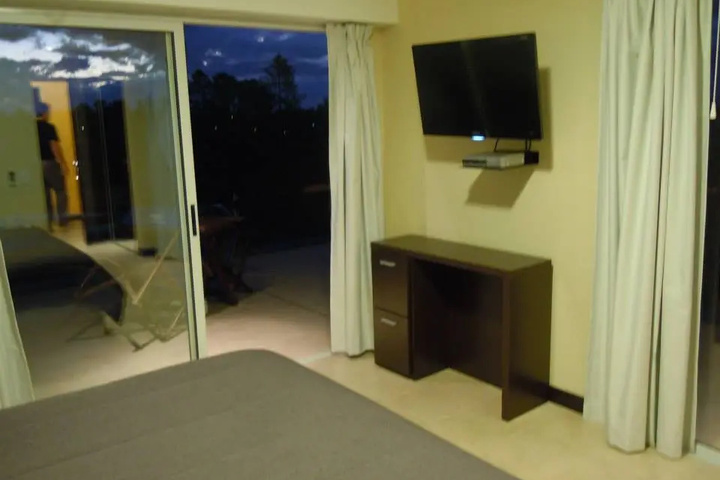 Room 5 of 26