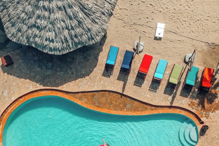 Pool 41 of 82