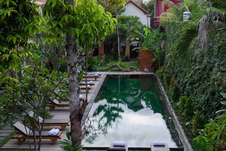 Pool 43 of 59