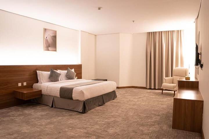 Room 9 of 27
