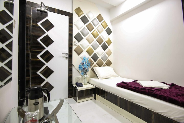 Room 26 of 73