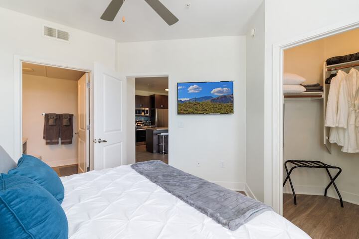 Room 3 of 37