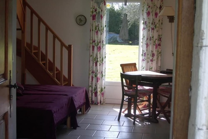 Room 2 of 12