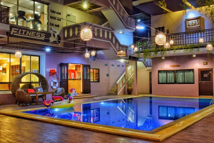 Pool 95 of 183