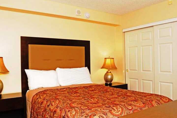Room 5 of 40