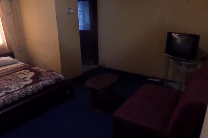 Room 4 of 19